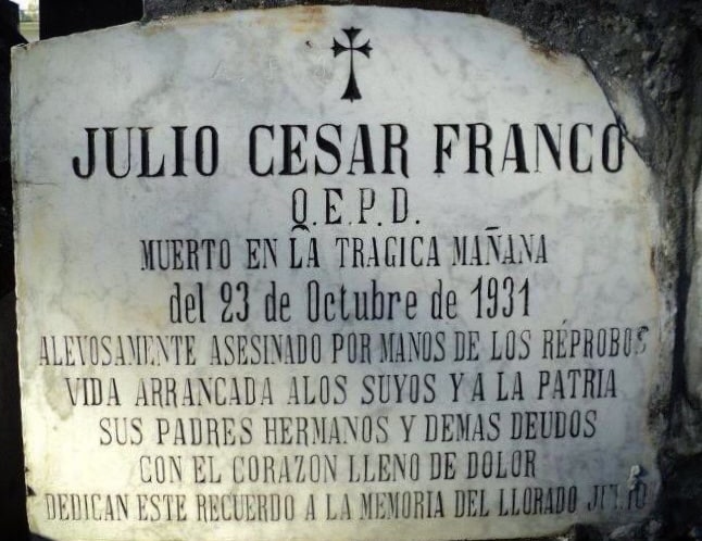 Lápida del Estudiante Julio César Franco, uno de los jóvenes muertos el 23 de octubre de 1931.