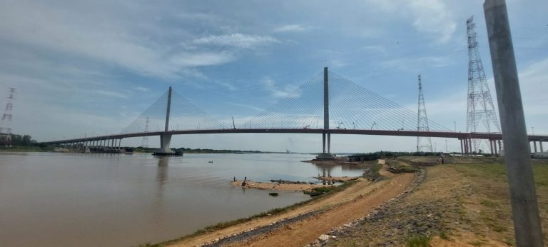 Río Paraguay se recupera y alivia la logística, aunque el Paraná está bajo