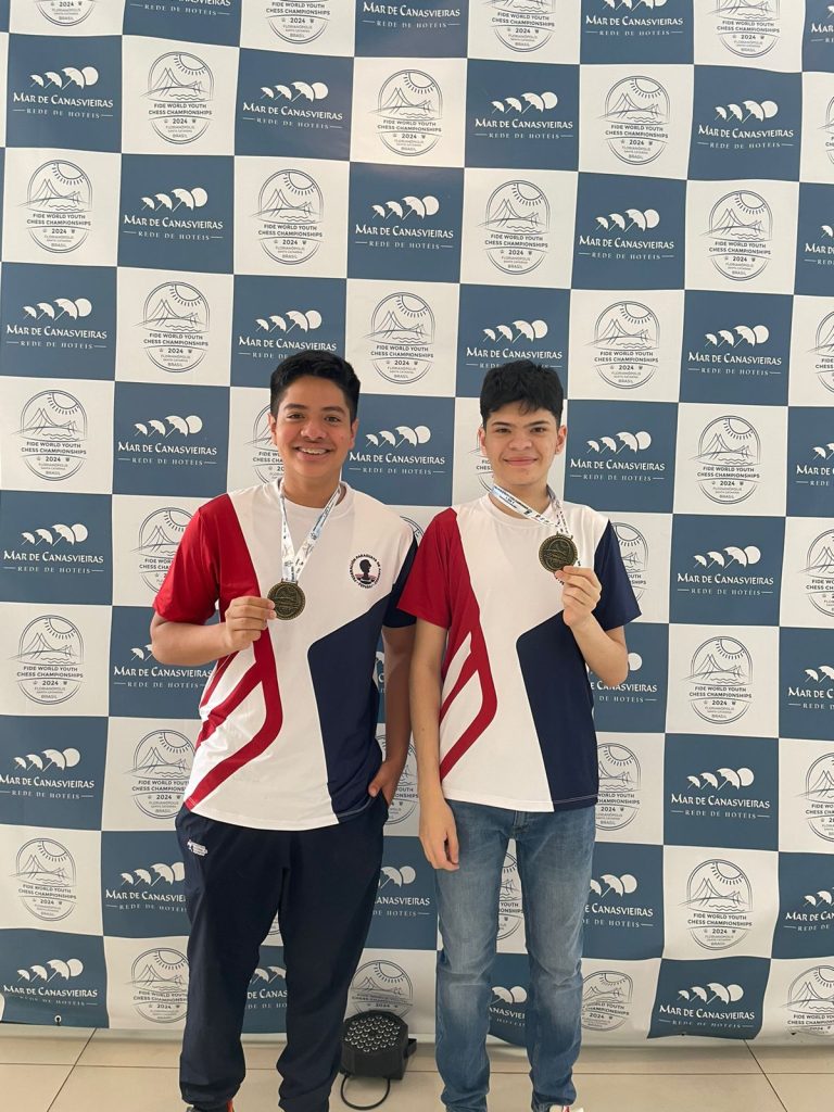 Doble bronce paraguayo en mundial de ajedrez.