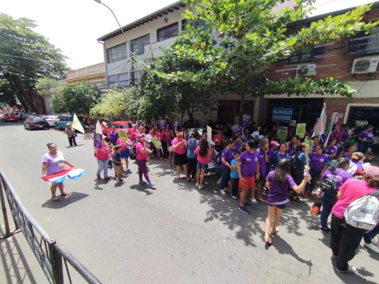 Marchan por la eliminación de la violencia contra la mujer