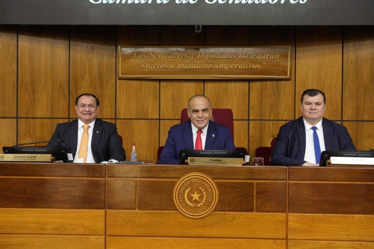 Luego de modificar reglamento interno, Senado renueva autoridades