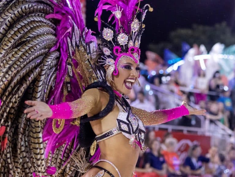 Carnaval Encarnación 2025, arranca el sábado