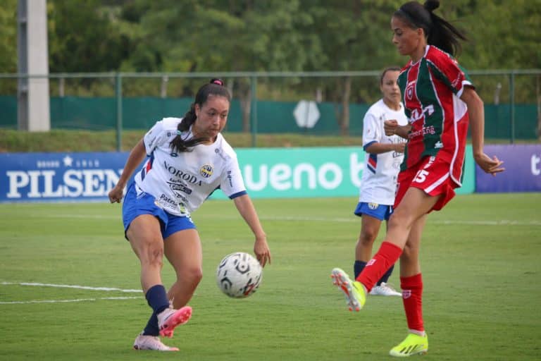 Tres líderes en el inicio del fútbol femenino