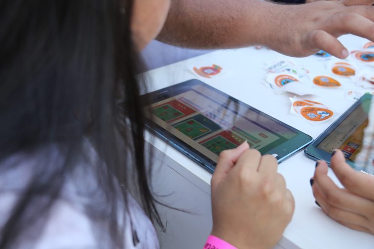 “Las aventuras de Capi y Pajarito” el videojuego que educa