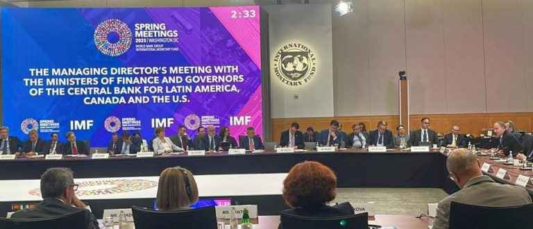 Ministro de Economía expuso ante el FMI que Paraguay tiene como prioridad fortalecer al sector privado para impulsar el desarrollo