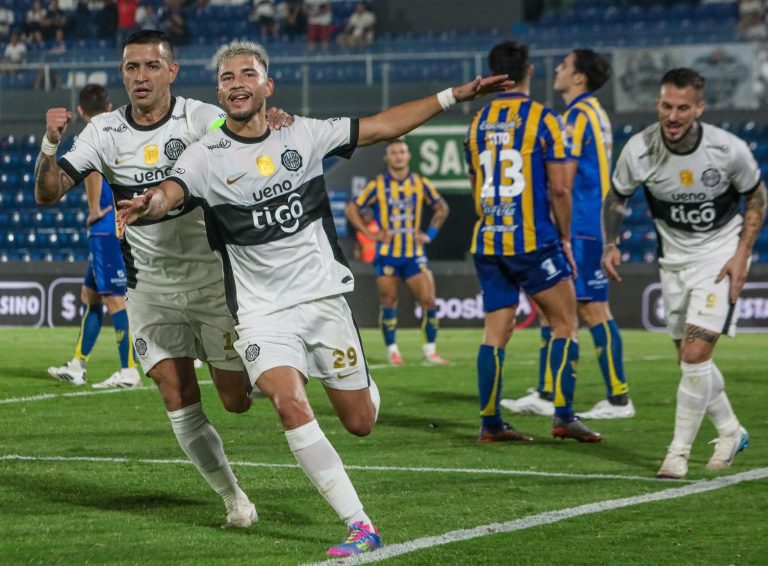 Olimpia sonríe en el debut de Fabián Bustos como DT