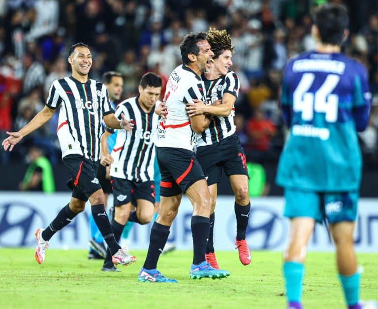 Libertad ganó y sigue firme en la Copa