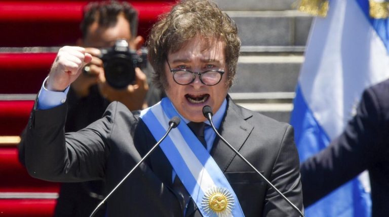 Lunes entrará en vigencia el fin del cepo en Argentina. Milei lo anunció dentro del marco del acuerdo con el FMI