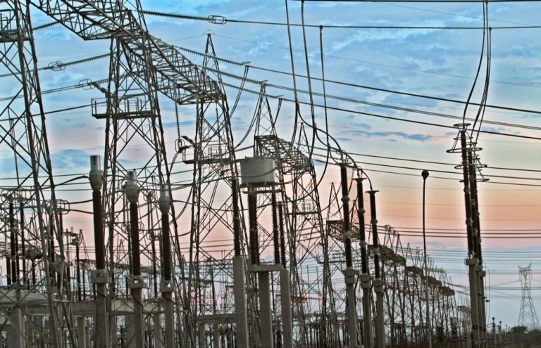 Gremio del sector eléctrico exige diálogo público y privado para abordar  alta demanda de la energía
