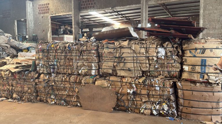 Descubren red que usaba «reciclaje» para contrabandear basura a Brasil
