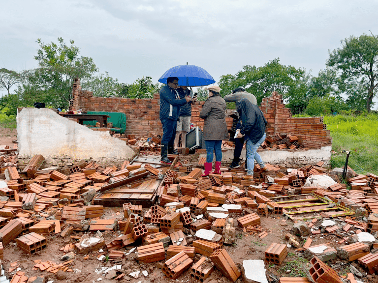 Una vivienda fue derribada por completo
