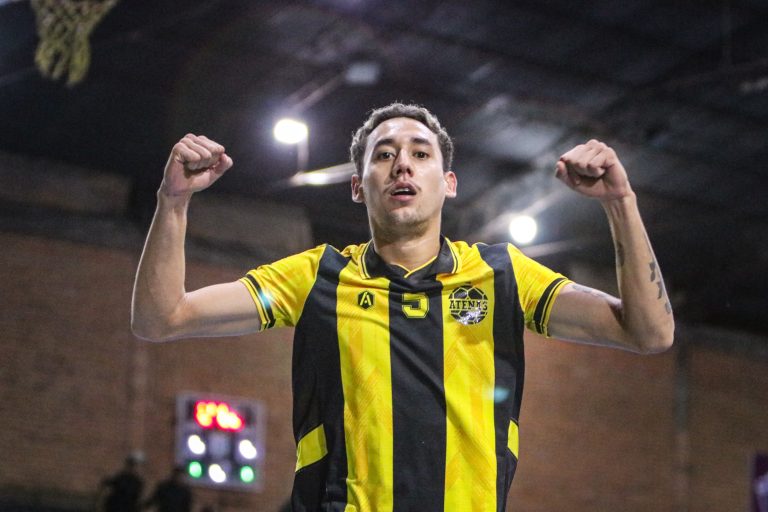 Atenas vence a 12 de Junio en arranque de la Copa de Oro de salonismo