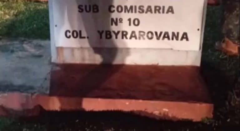 Atacan una comisaría en Yvyrarovaná y amenazan en nombre del EPP