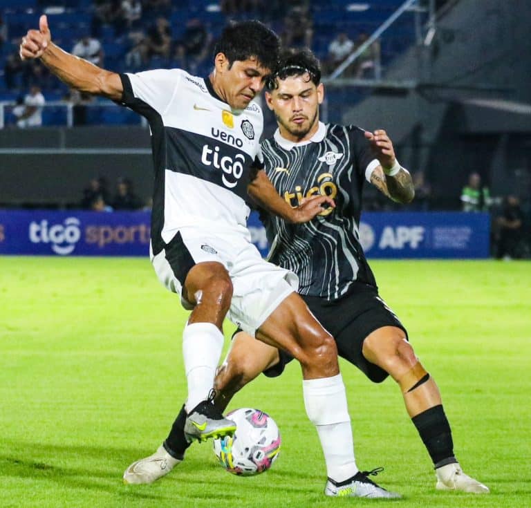 Olimpia le empató a Libertad y mete incertidumbre en el final del campeonato