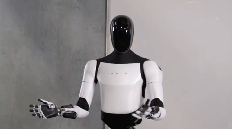 Tesla muestra avances de su robot humanoide Optimus