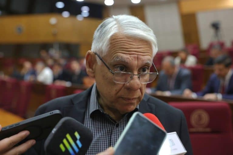 Senador afirma que el país no está listo para reducir horas laborales
