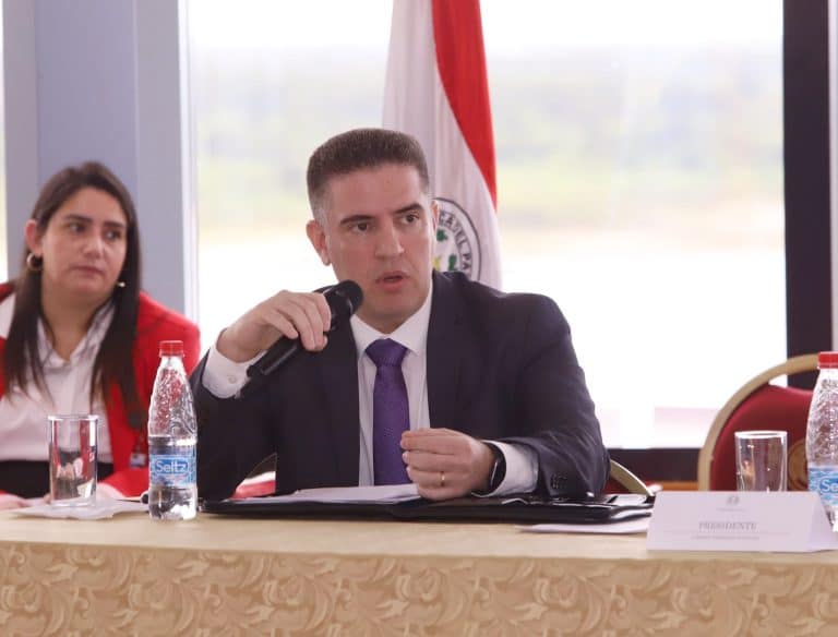 Titular del Mitic responde a críticas por manejo de ciberataques
