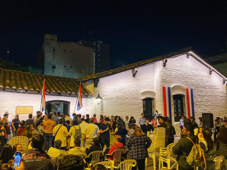 Agenda diversa por los 214 años de Independencia