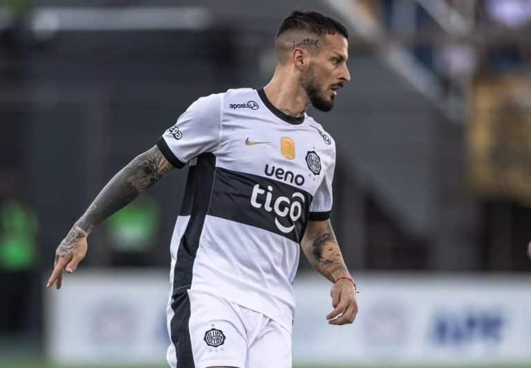 Darío Benedetto: el primer cortado en Olimpia