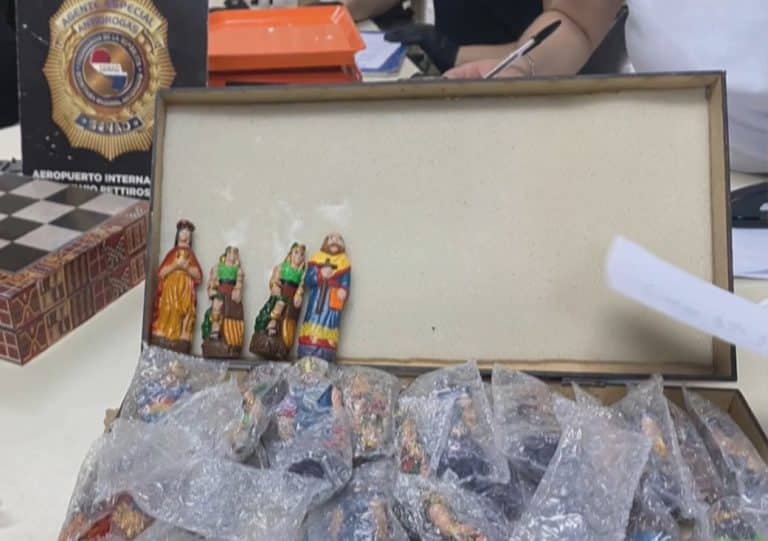 Senad frustra envío de droga oculta en piezas de ajedrez