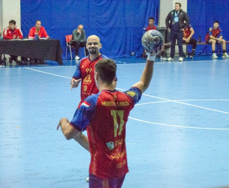 Primera victoria pilarense en la Copa Libertadores del handball masculino