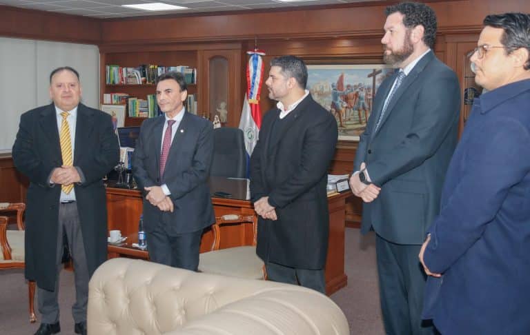 Interventor de Asunción cambia al jefe de Gabinete, al director de Finanzas y a otros funcionarios