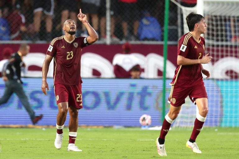 Venezuela se ilusiona y Paraguay asegura repechaje