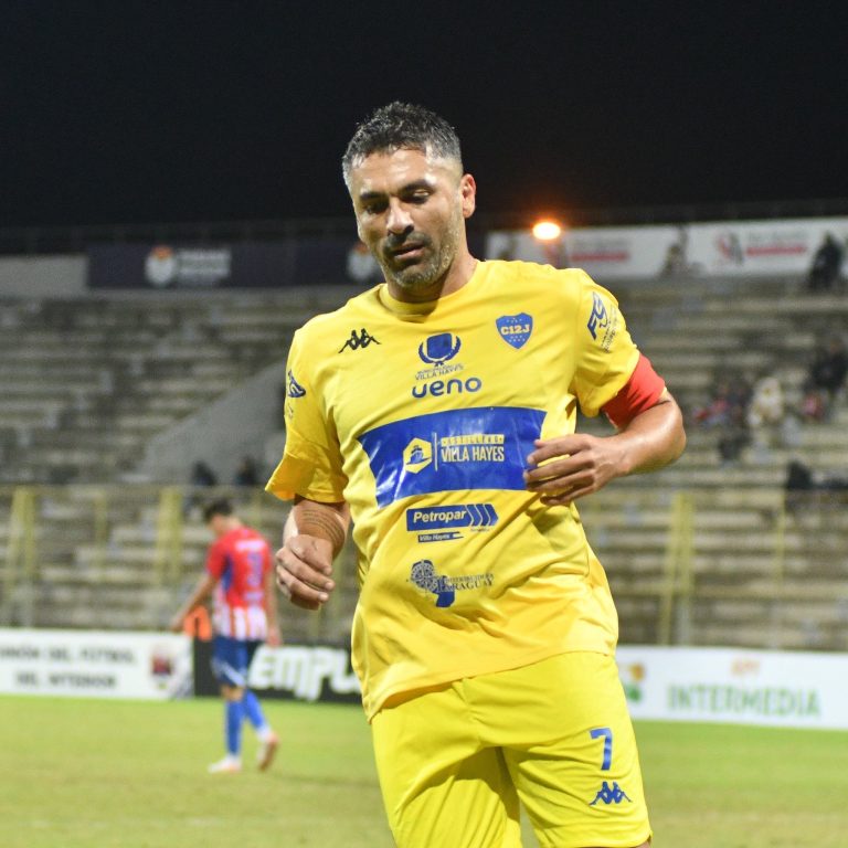 El 12 de Junio con hat trick de Salcedo golea a Encarnación y ya es lider de Intermedia