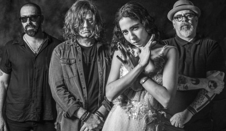 Violent Blue resurge con nuevas canciones en «El proyecto humano»