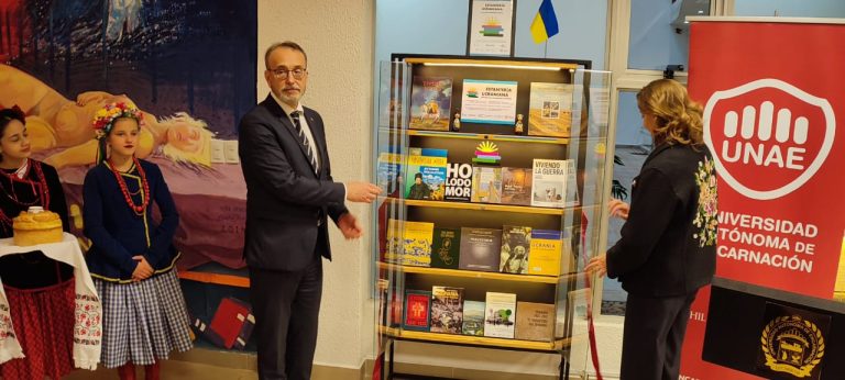Habilitan “estantería ucraniana” en Encarnación