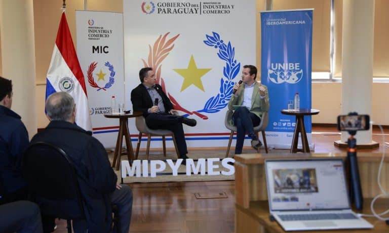 Experto sugiere comunicación e inteligencia artificial para ayudar a las Mipymes a posicionarse mejor 