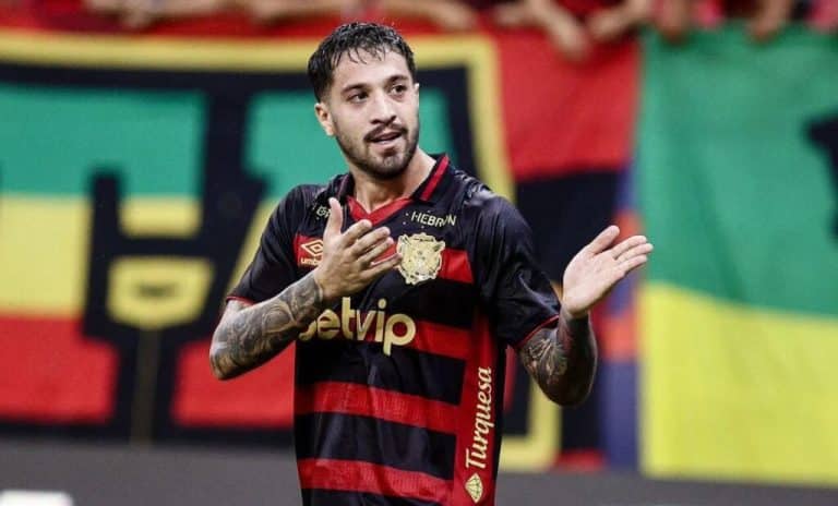 Cerro Porteño: entre salidas y llegadas