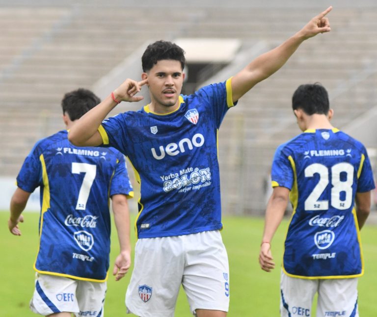 Encarnación y Limpeño pasan goleando a la tercera ronda