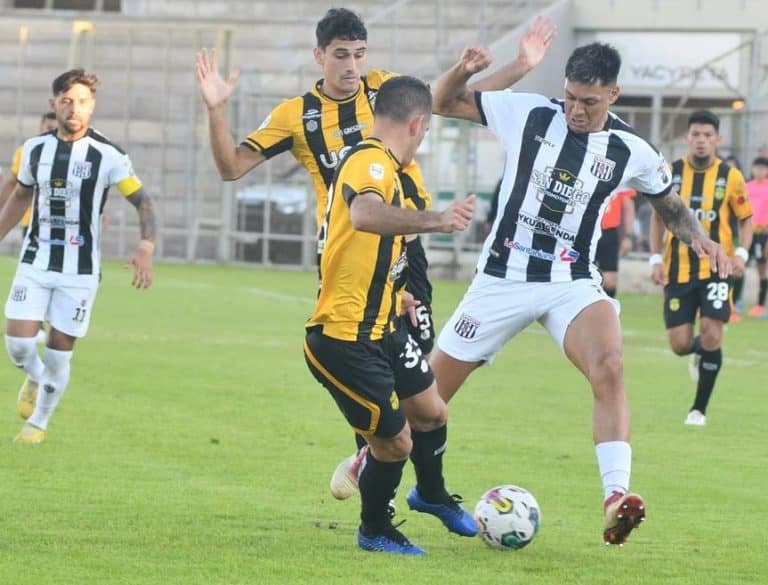Guaraní frameño se despierta y golea y Fernando golpea al Potro