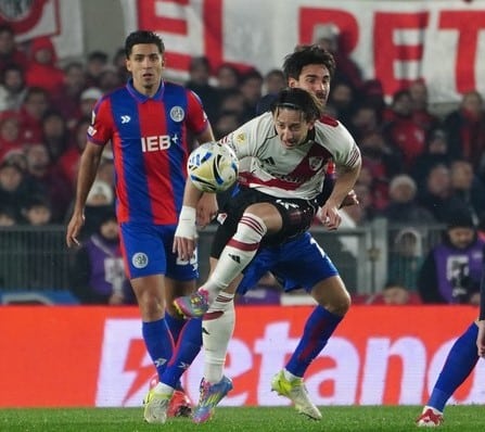 Paraguayos en el extranjero: entre goles y estrenos