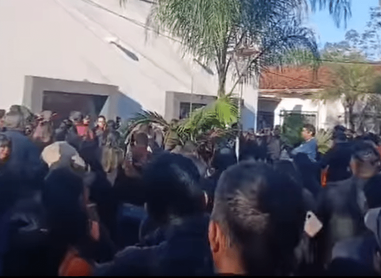 Concejales de Ciudad del Este protagonizan incidentes en entrega de dictamen final sobre intervención