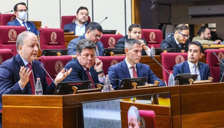 Ministros explicaron que proyectos de incentivo a las inversiones son para crear más fuentes de trabajo