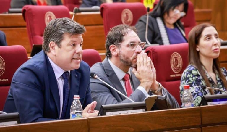 Ministro defendió la fusión del Viceministerio de Minas y Energía al MIC
