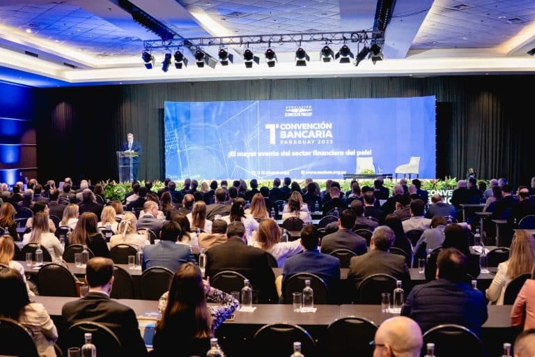 Moody’s señala desafíos para mejorar la calificación de Paraguay durante Convención Bancaria
